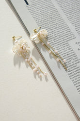 Delicate Gal Earrings Gold