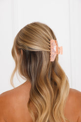 Kylie Claw Clip Pink