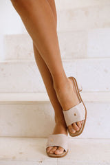 A LIST Kunis Heels Nude