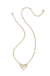 Ari Heart Statement Short Pendant Necklace Gold