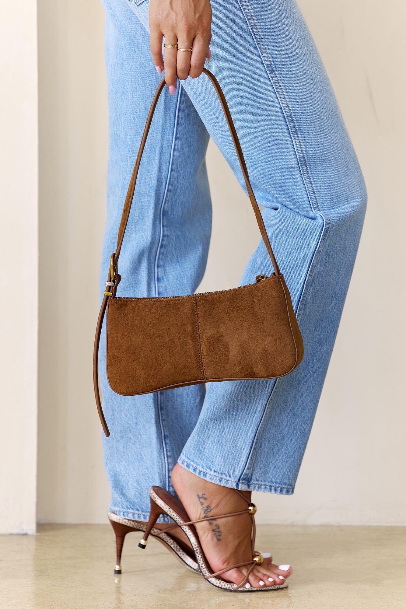 Btanzie Shoulder Bag Tan