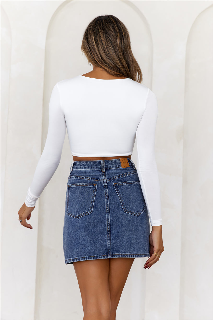 HELLO MOLLY BASE Errands All Day Long Sleeve Crop Top White