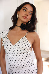 Dainty Rosette Necklace Black