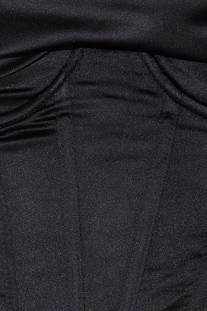Bold Steps Crop Black