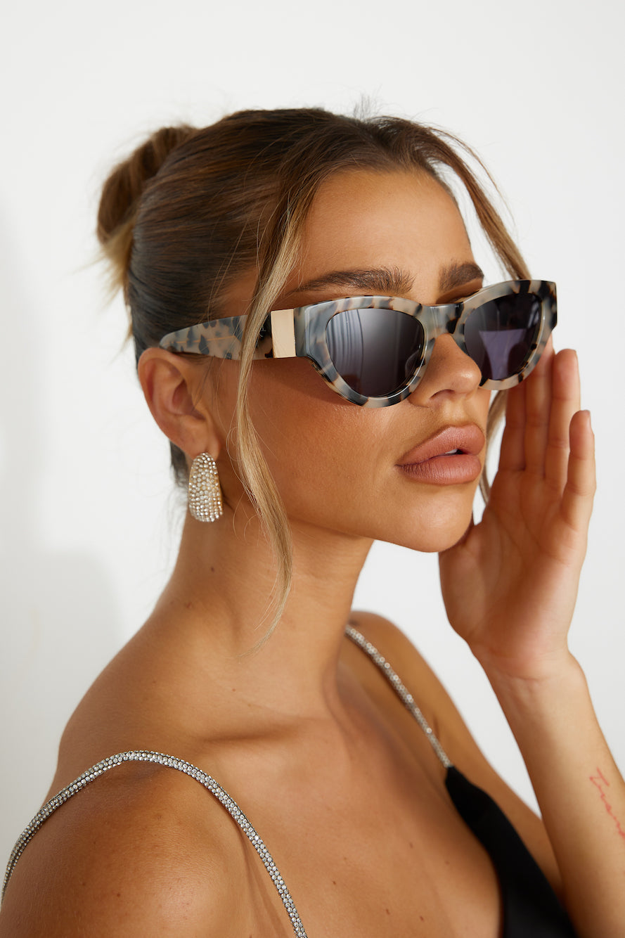 BANBÉ The Carla Sunglasses Blonde Tort Jet