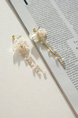Delicate Gal Earrings Gold