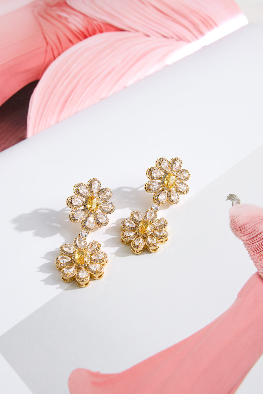 18k Gold Plated Daisy Loves Diamonds Earrings Gold