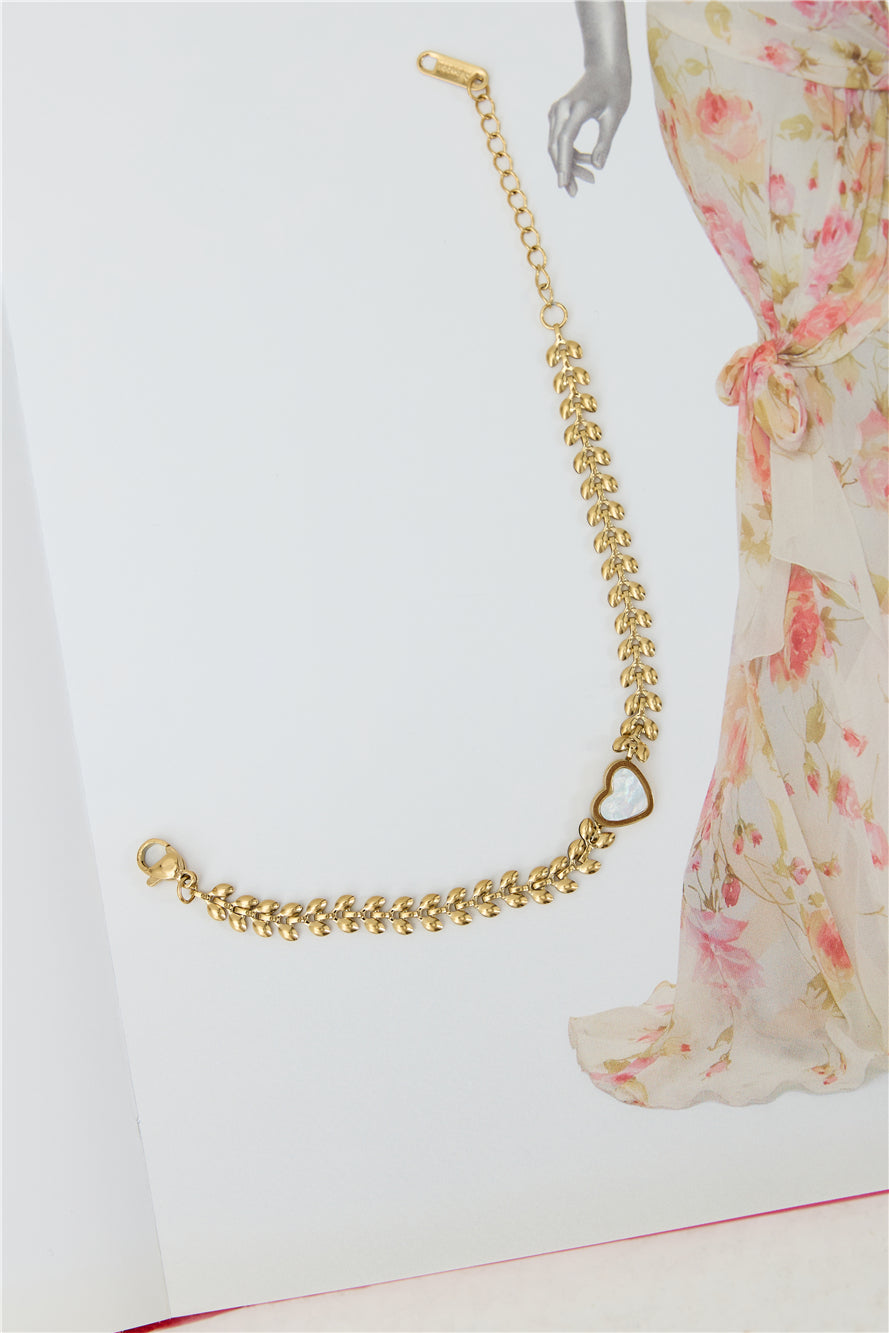 Dainty Love Bracelet Gold