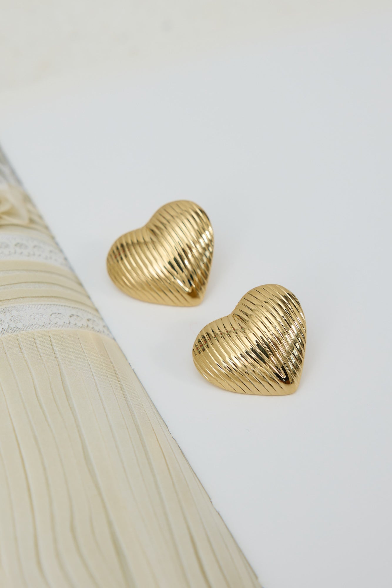 Lots Of Love Earrings Gold