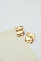 Lisa Earrings Gold