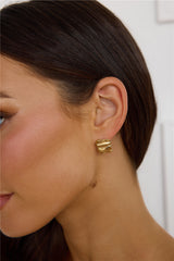 Lisa Earrings Gold