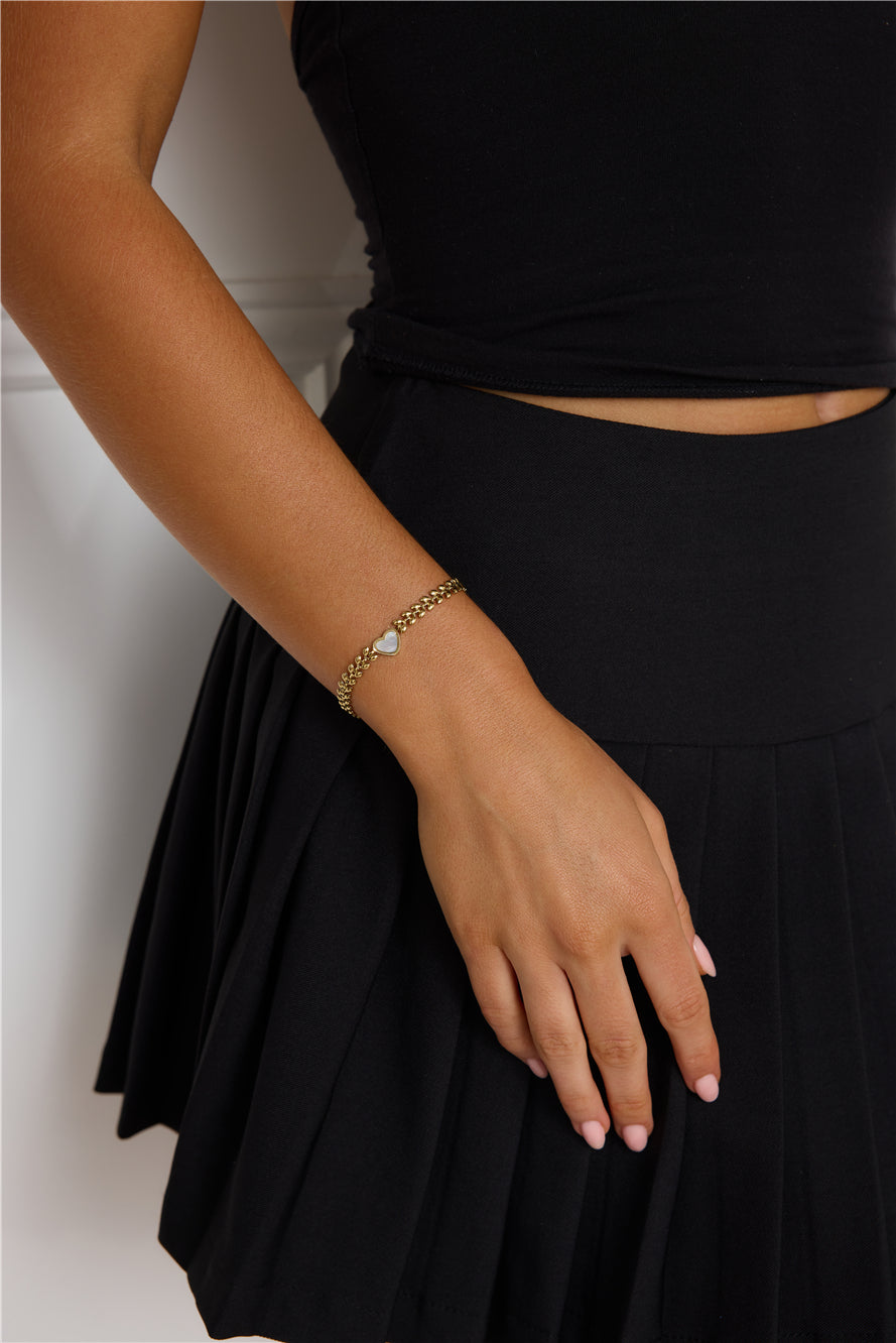 Dainty Love Bracelet Gold