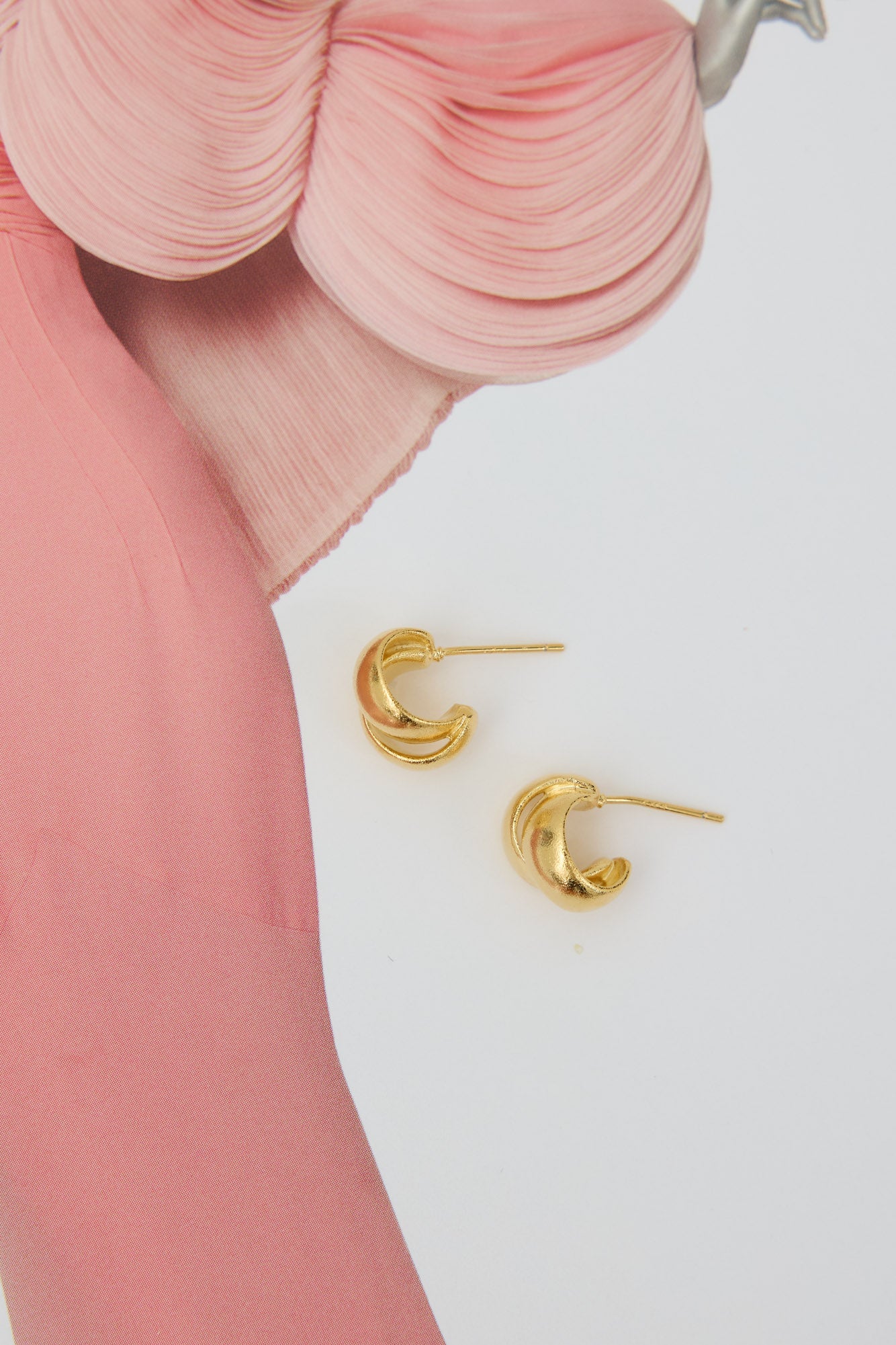 Alira Earrings Gold
