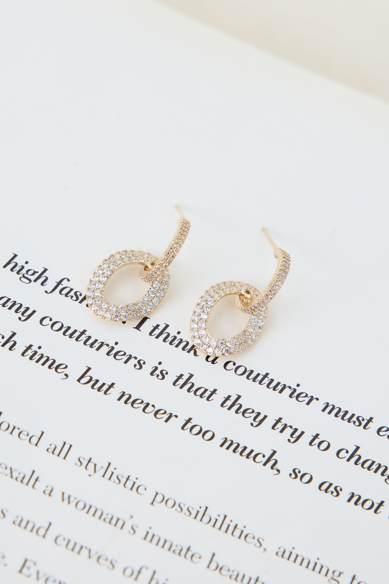 Diamond Love Earrings Gold
