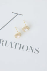 Dinner Dates Earrings Gold