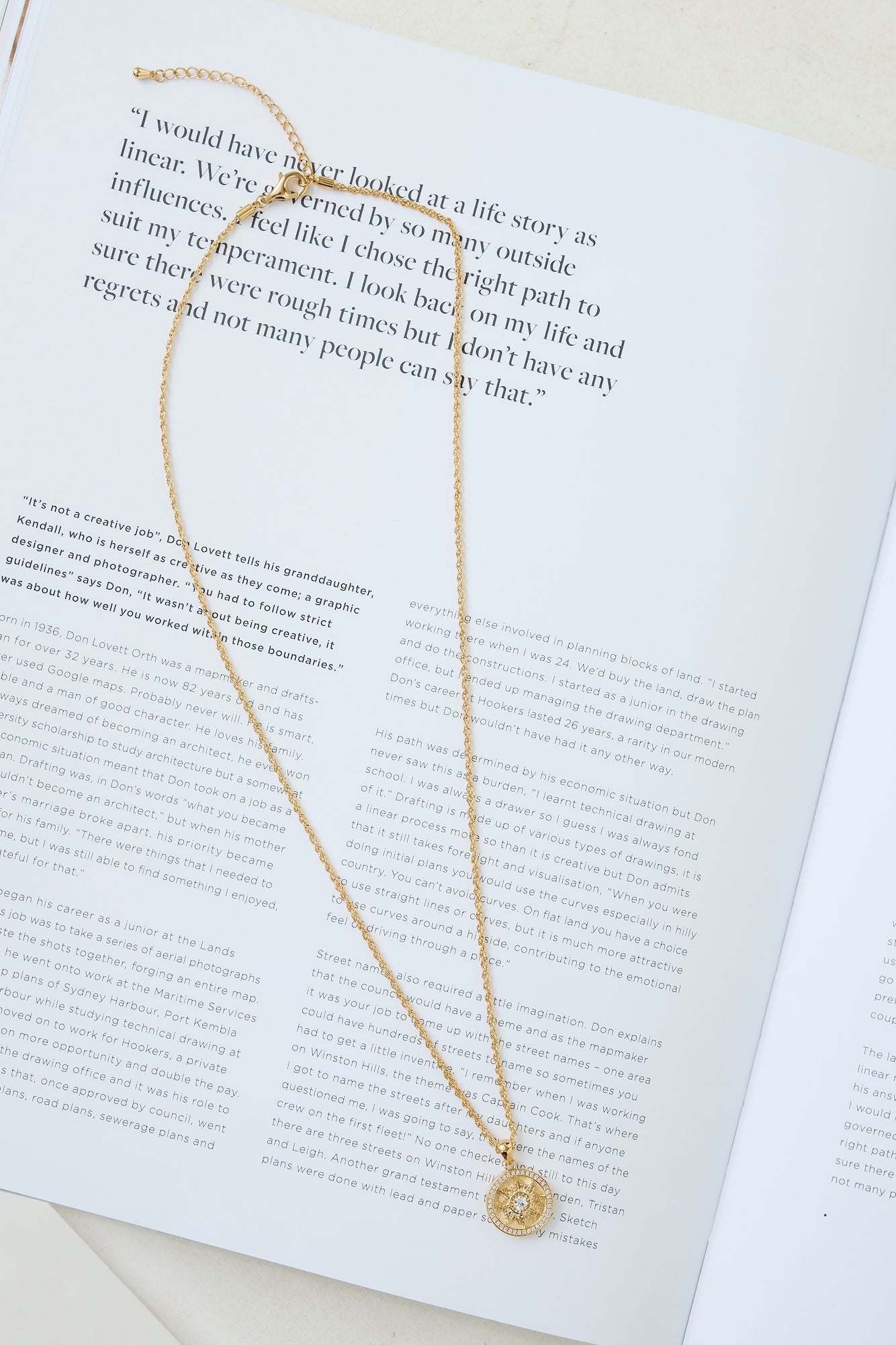Follow The Compass Necklace Gold
