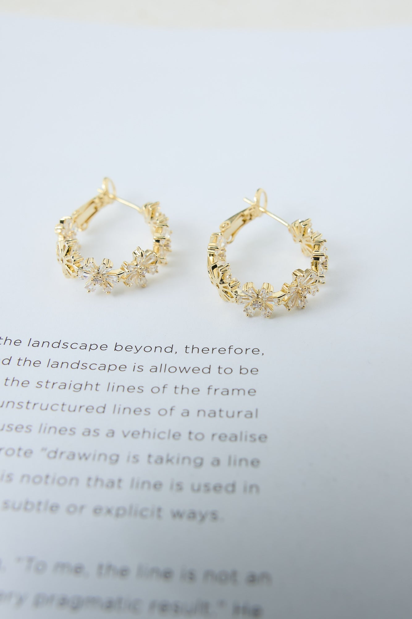 Dazzle Desert Earrings Gold