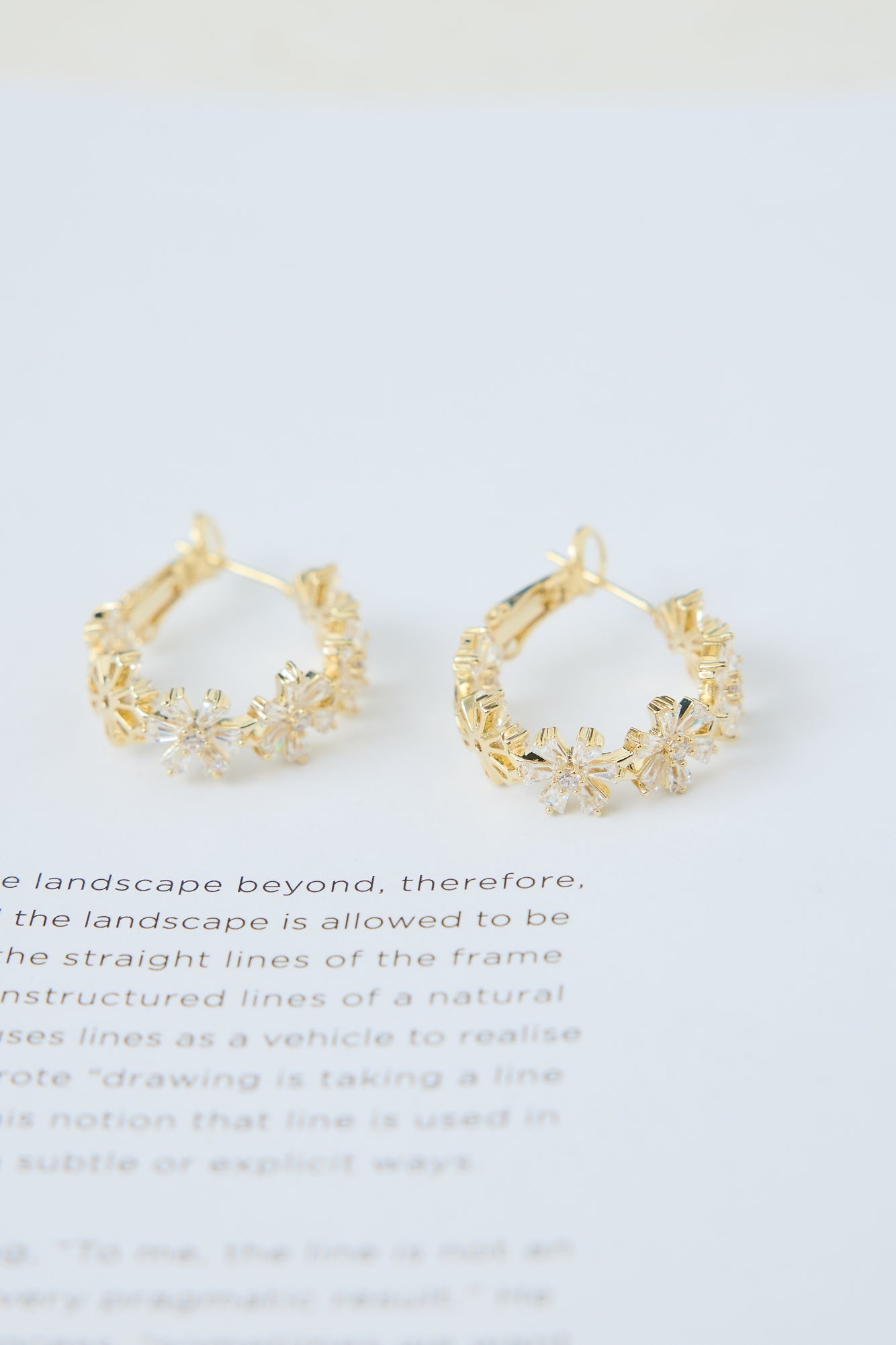 Dazzle Desert Earrings Gold