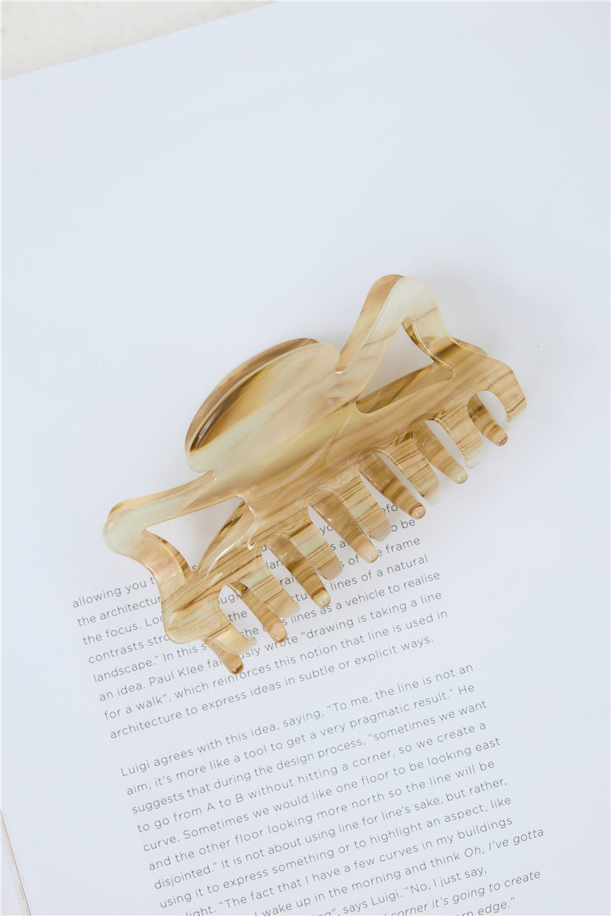 Darcey Claw Clip Natural