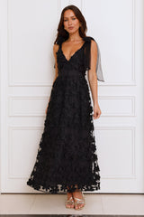 Distinguished Maxi Dress Black