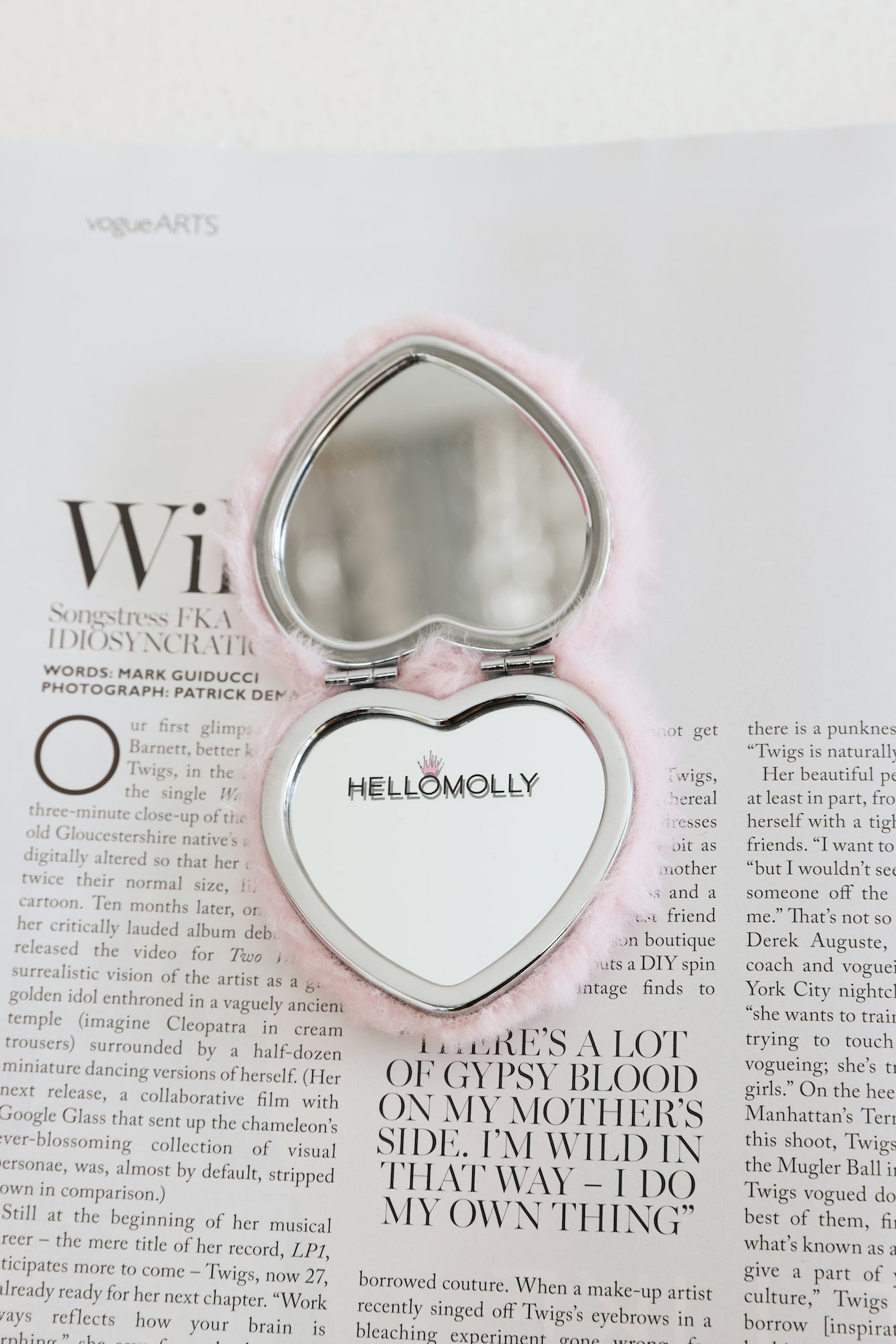 Fluffy Compact Mirror Pink