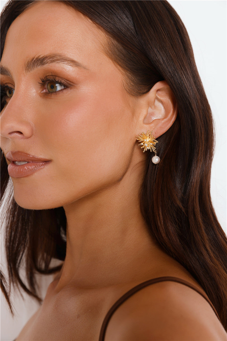 18k Gold Plated Pretty Design Earrings Gold