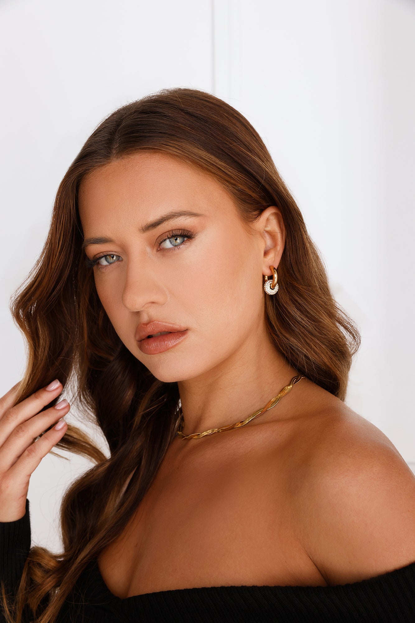 Iconic Babe Earrings Gold