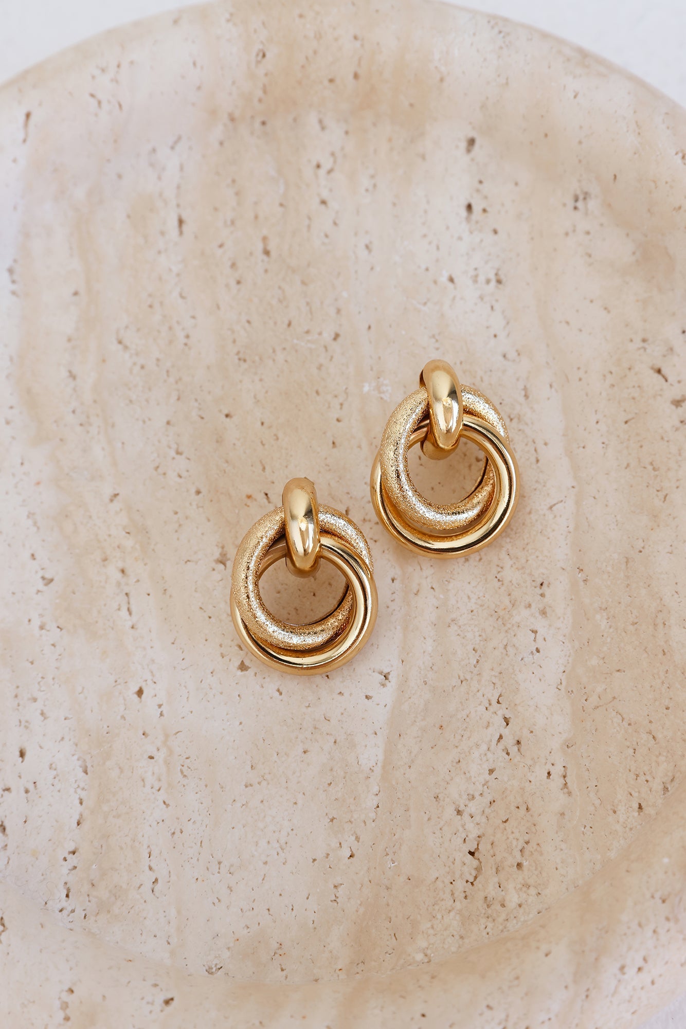 Frosted Glam Earrings Gold