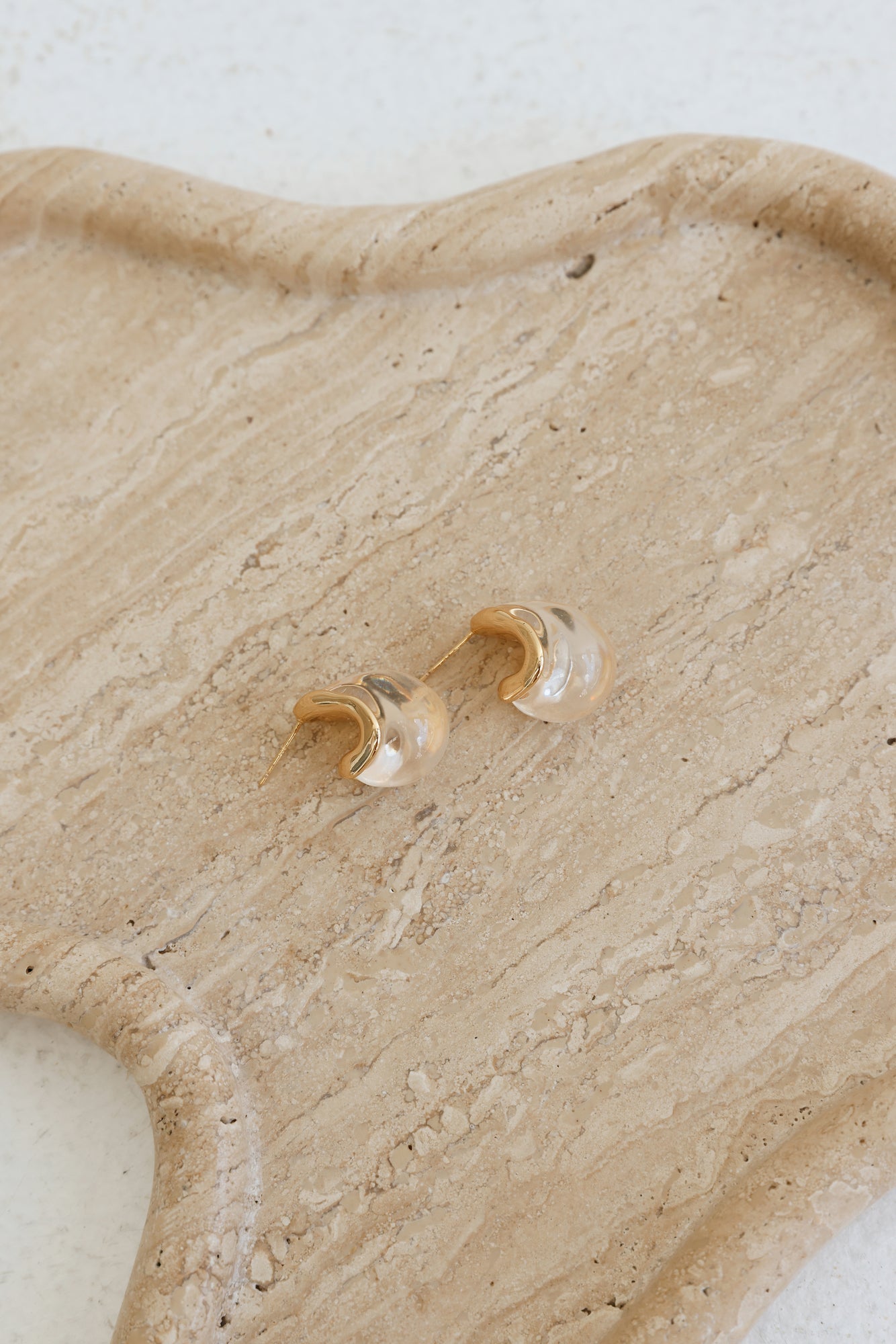 Frozen Wonder Earrings Gold