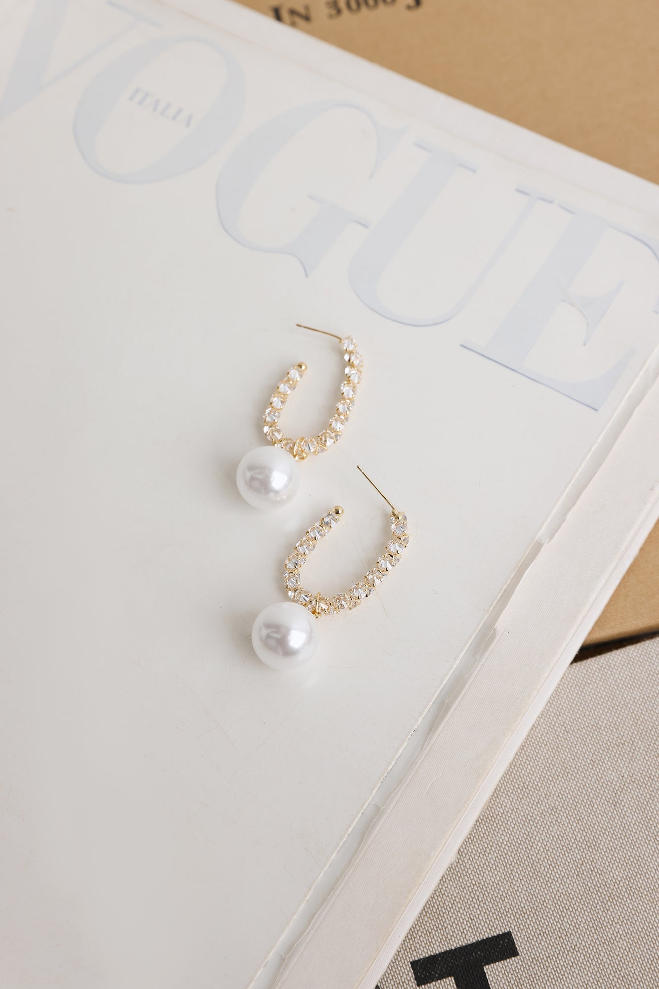 Hot Gossip Earrings Gold
