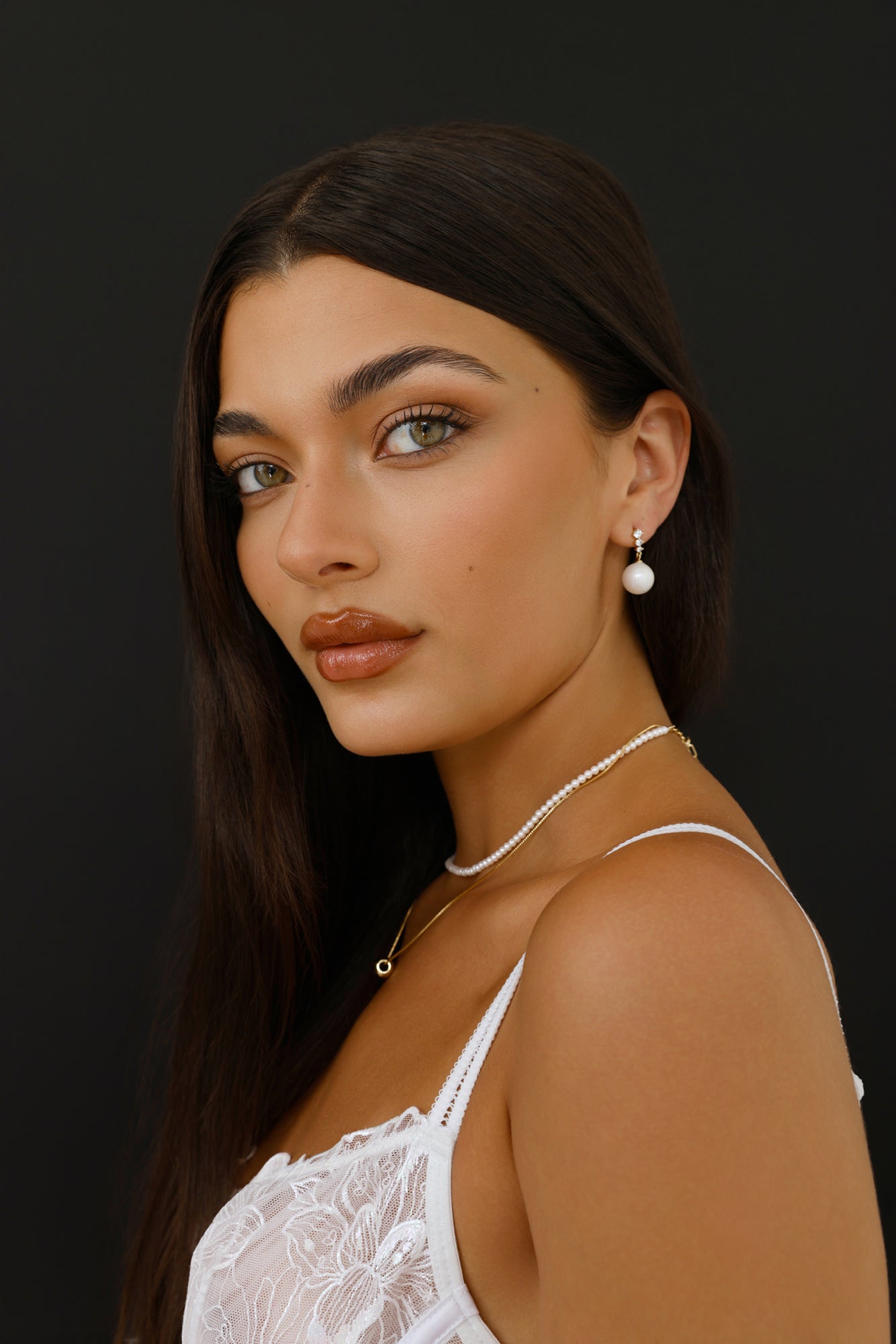 Dazzle Me Earrings Gold