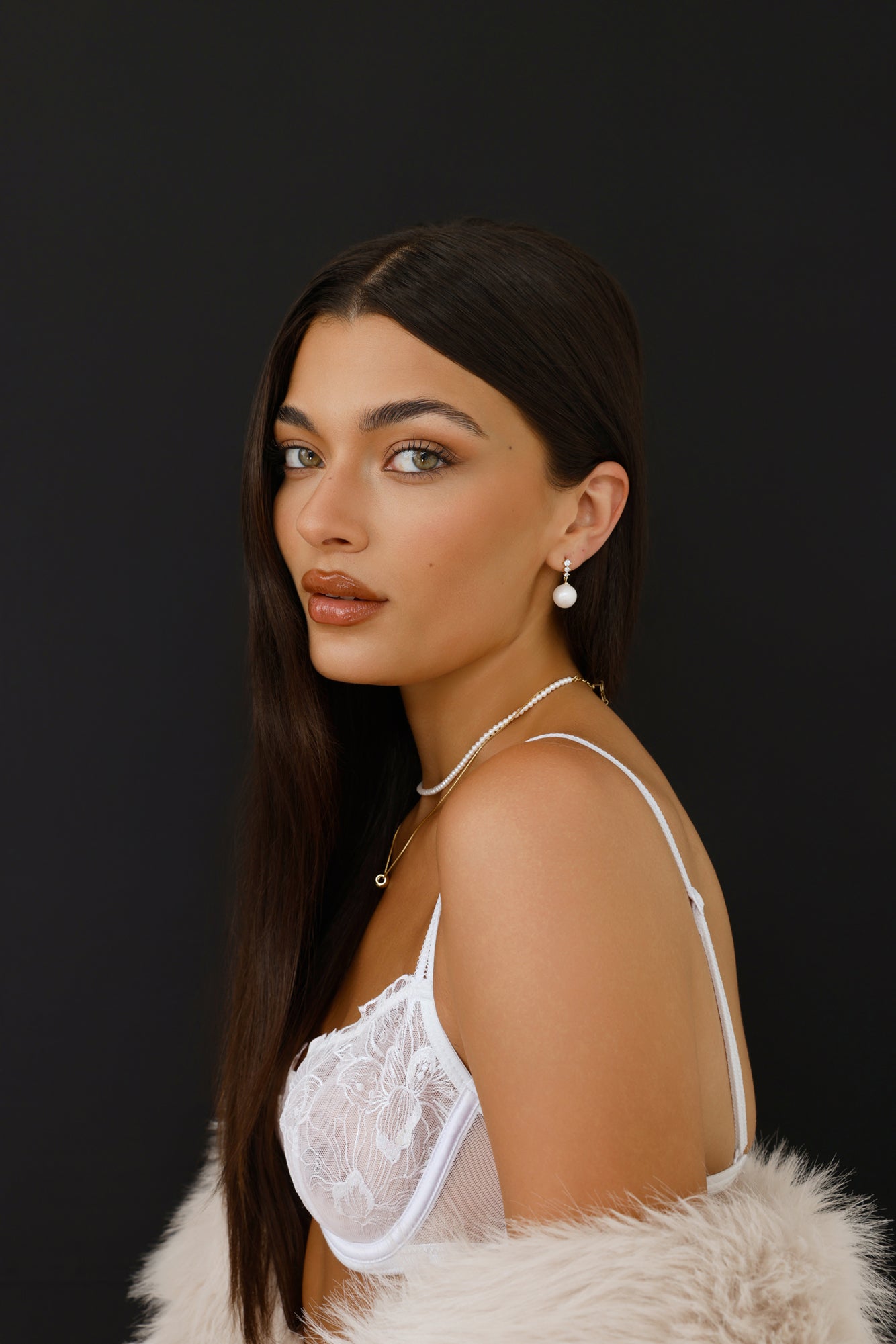 Dazzle Me Earrings Gold
