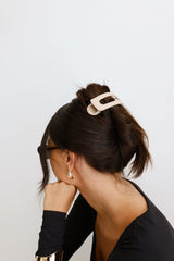 Oversized Lay Down Claws Matte Bone
