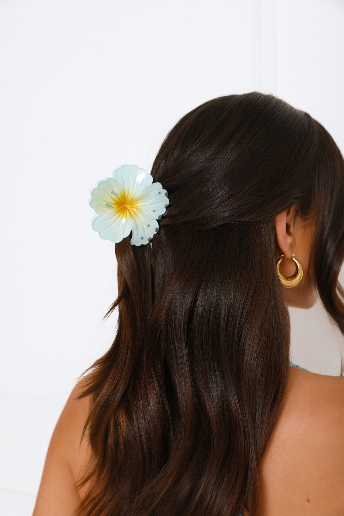 Daisy Dew Claw Clip Blue
