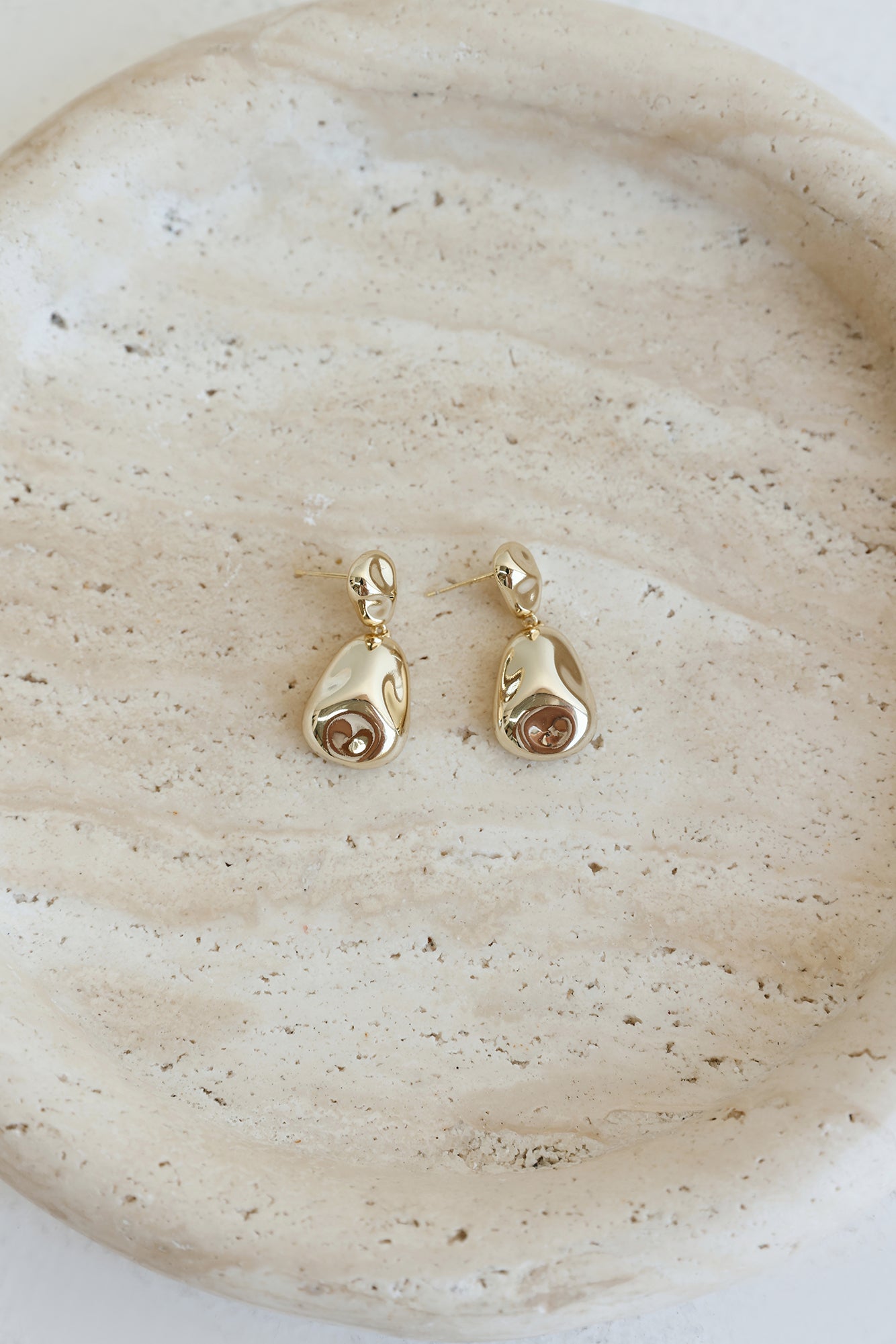 It's Her Style Earrings Gold