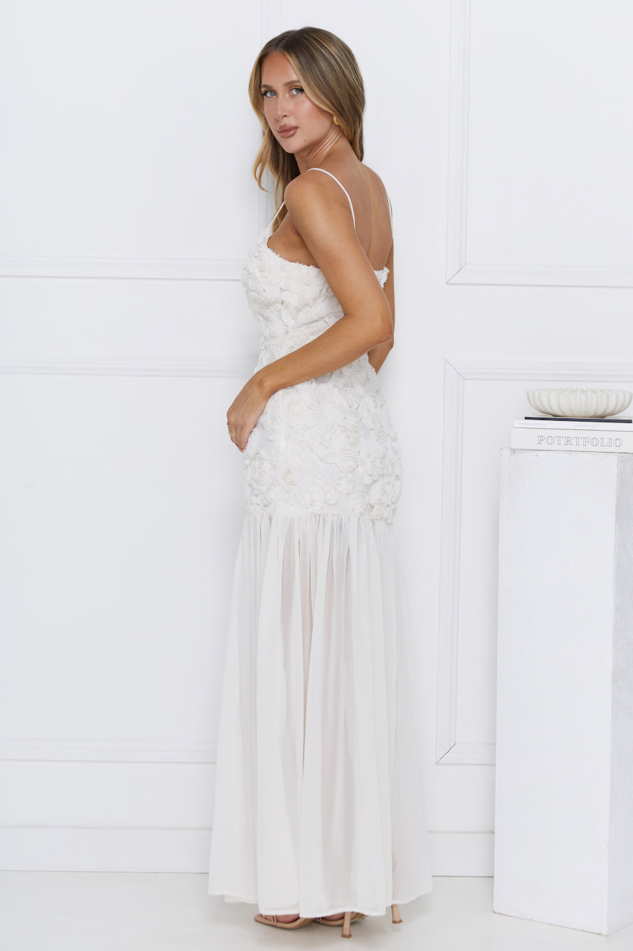 Dreamer's Delight Maxi Dress Cream