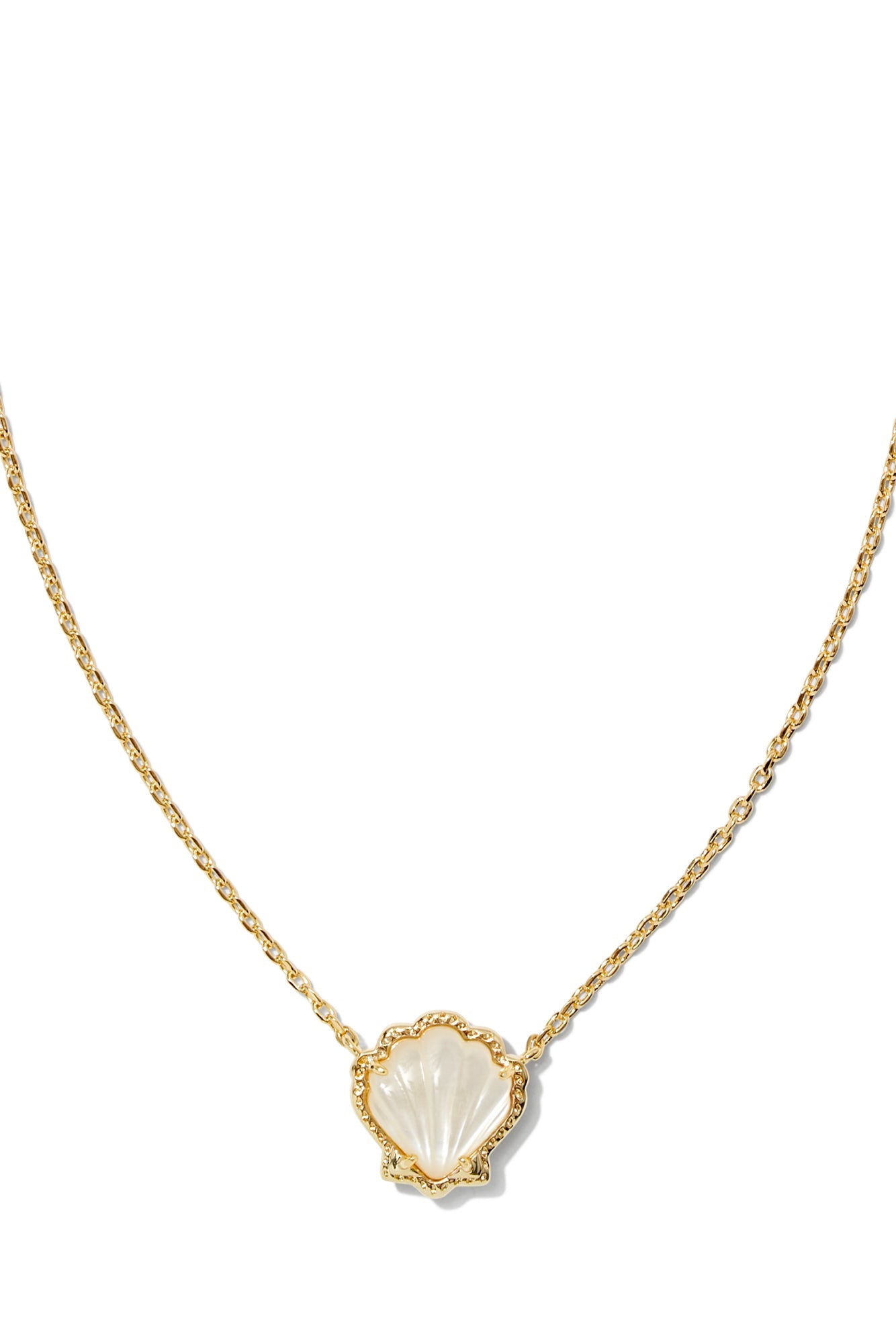 Brynne Shell Short Pendant Necklace Gold Ivory Mother Of Pearl