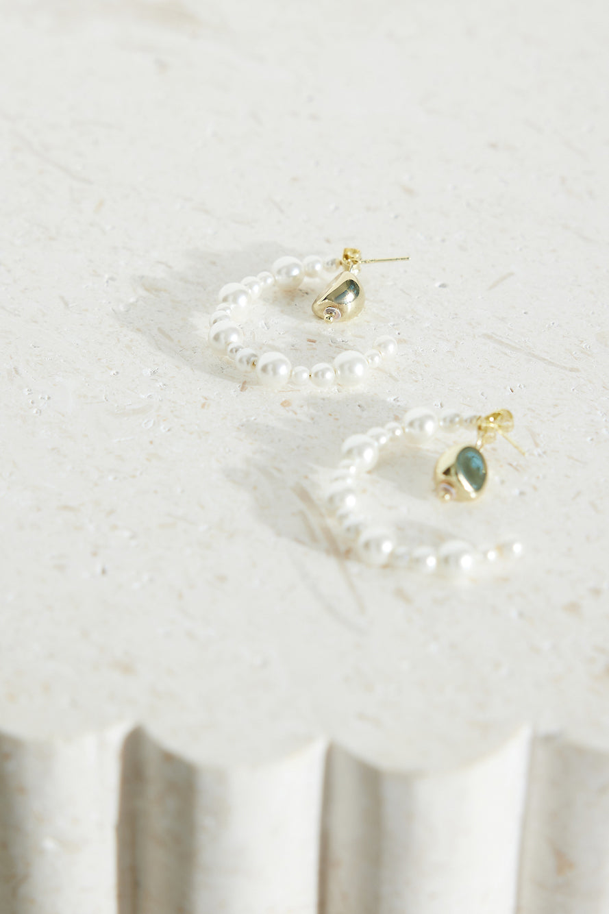 Girl In Paris Hoop Earrings Gold