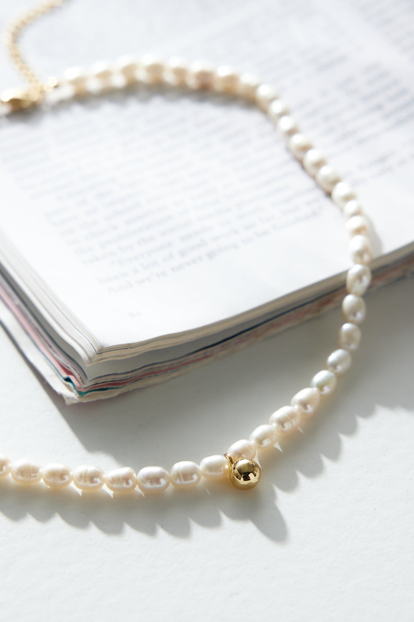 Last Glance Necklace White