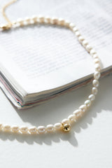 Last Glance Necklace White
