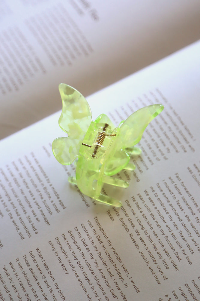 Fly To Me Hair Claw Green