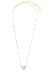 KENDRA SCOTT Ari Heart Short Pendant Necklace Gold Rose Quartz